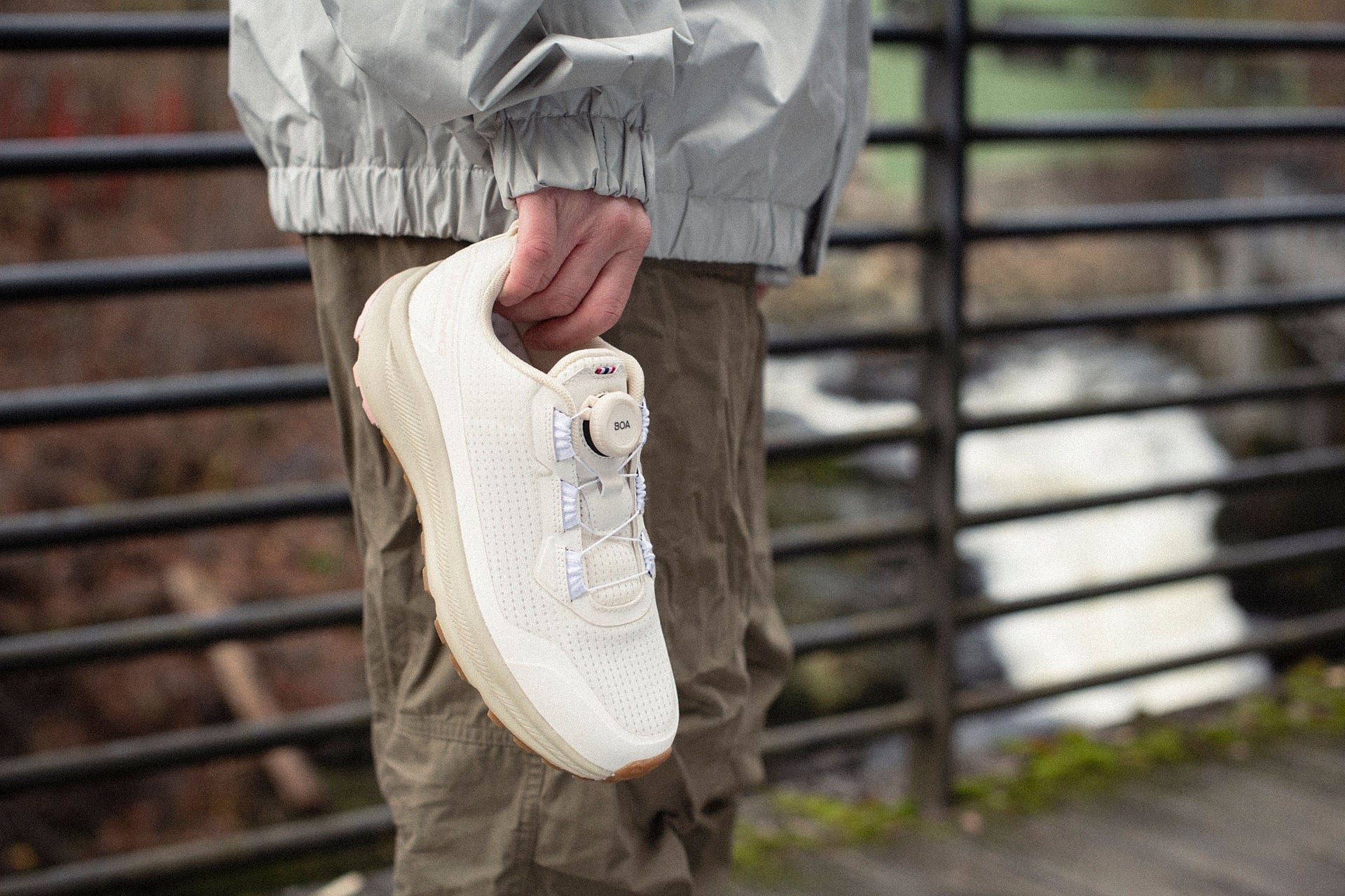WOMEN SNEAKERS