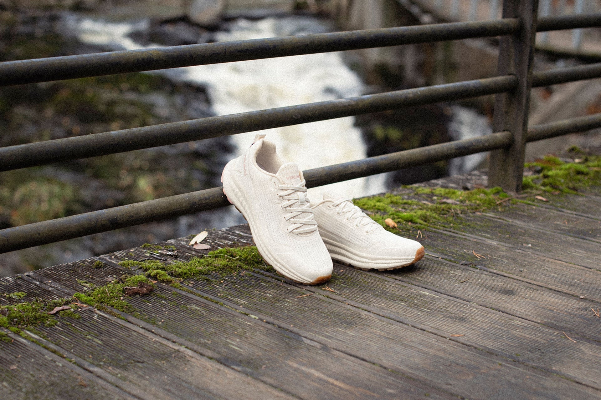 WOMEN FOOTWEAR